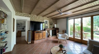 House 15 rooms of 209 m² in Mirambeau (17150)