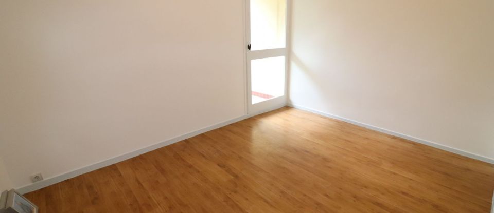 Apartment 3 rooms of 60 m² in Avon (77210)