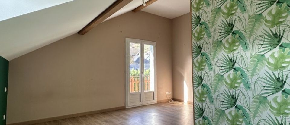 House 6 rooms of 120 m² in Villargondran (73300)