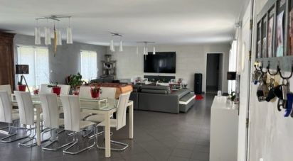 Maison 6 pièces de 212 m² à Libourne (33500)