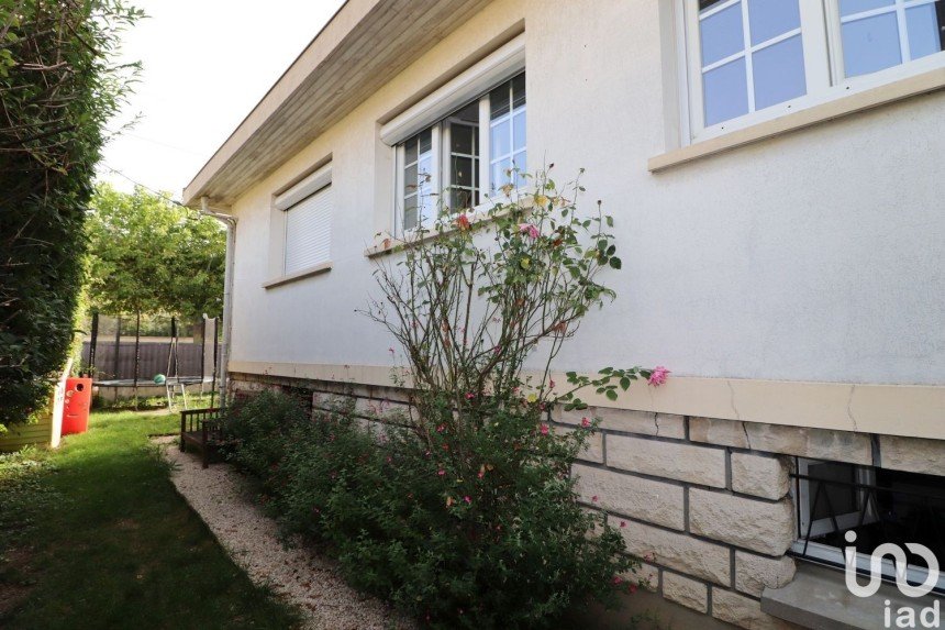 House 5 rooms of 126 m² in Viry-Châtillon (91170)