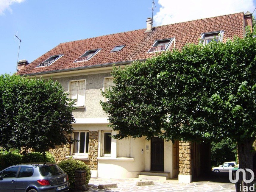 Appartement 4 pièces de 76 m² à Sainte-Geneviève-des-Bois (91700)