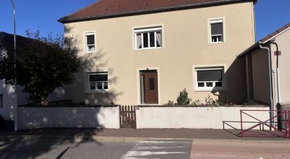 House 6 rooms of 130 m² in Chalmoux (71140)