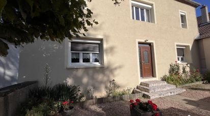 House 6 rooms of 130 m² in Chalmoux (71140)