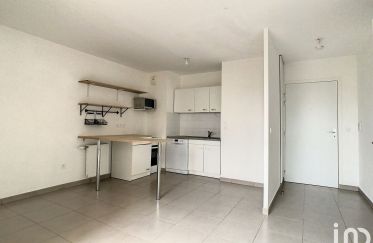 Apartment 2 rooms of 40 m² in Saint-Cyr-l'École (78210)
