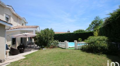 House 6 rooms of 141 m² in Le Haillan (33185)
