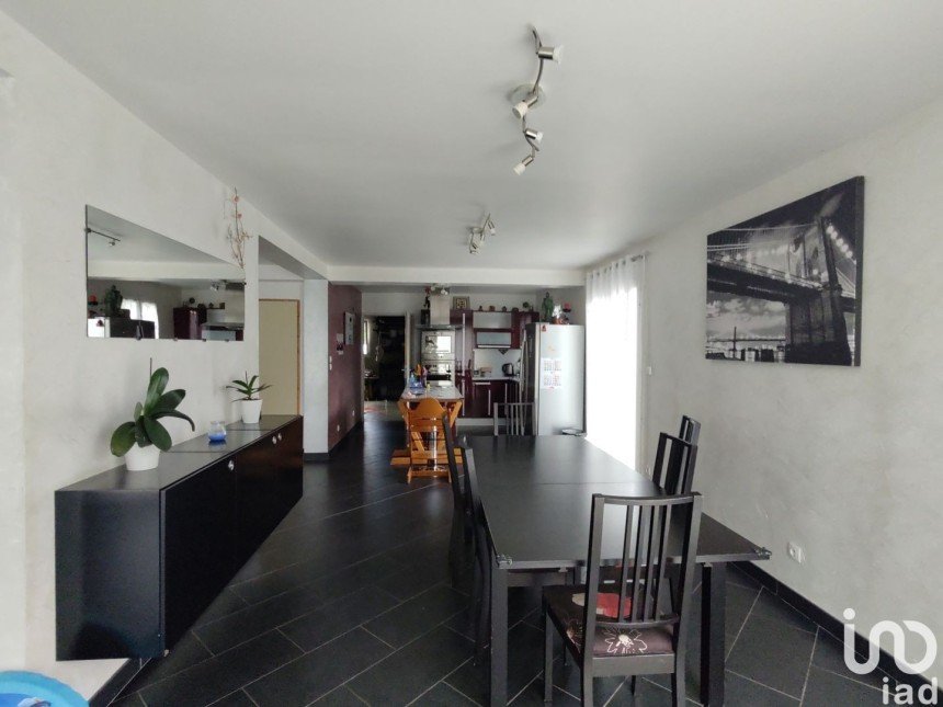 Maison 8 pièces de 170 m² à Barraux (38530)