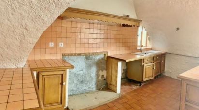 House 9 rooms of 300 m² in Manteyer (05400)