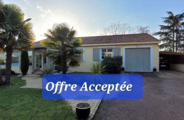 House 4 rooms of 95 m² in Basse-Goulaine (44115)