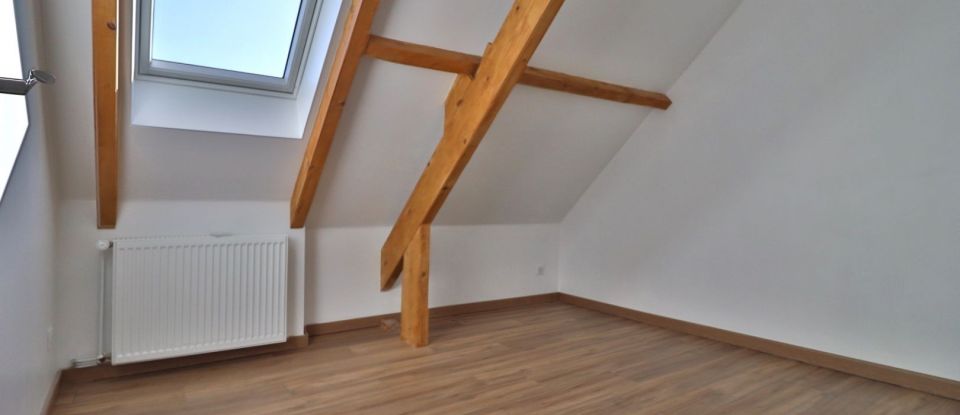 House 6 rooms of 110 m² in Neuvy-Grandchamp (71130)