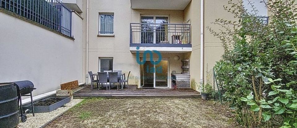 Apartment 2 rooms of 45 m² in Le Plessis-Trévise (94420)