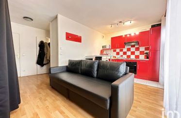 Apartment 1 room of 25 m² in Pontault-Combault (77340)