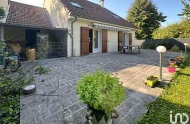 House 6 rooms of 106 m² in Écouen (95440)