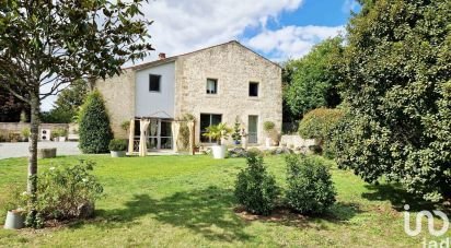 House 8 rooms of 178 m² in Foussais-Payré (85240)