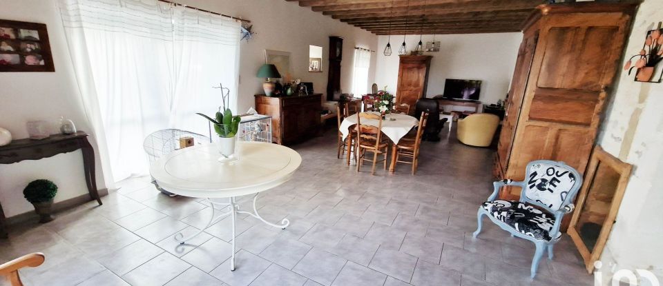 House 8 rooms of 178 m² in Foussais-Payré (85240)