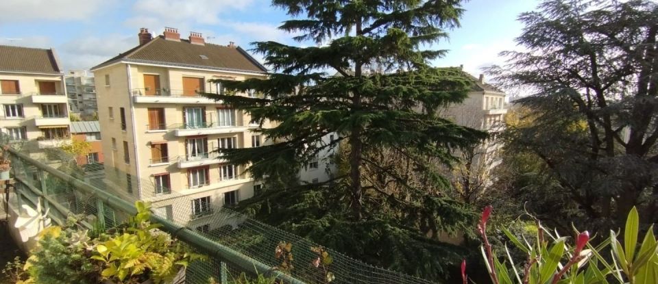 Apartment 4 rooms of 72 m² in Enghien-les-Bains (95880)