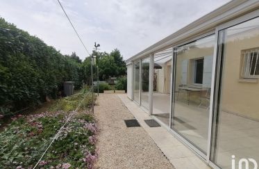 House 2 rooms of 73 m² in Niort (79000)