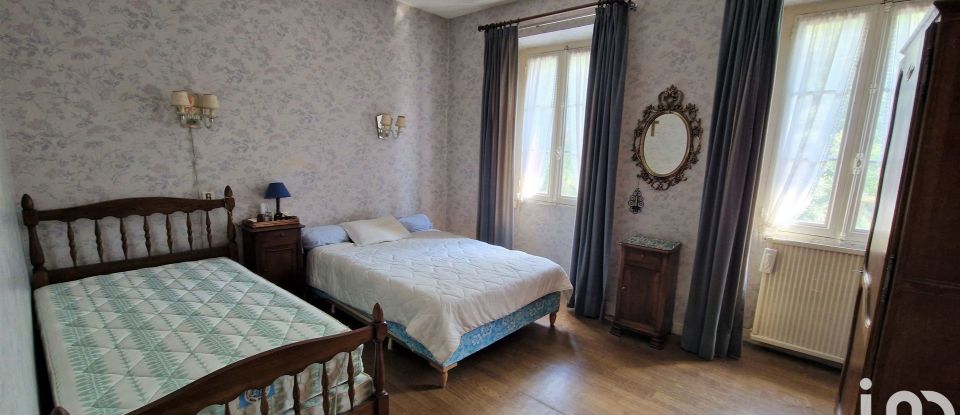 Apartment 8 rooms of 176 m² in Sarrancolin (65410)