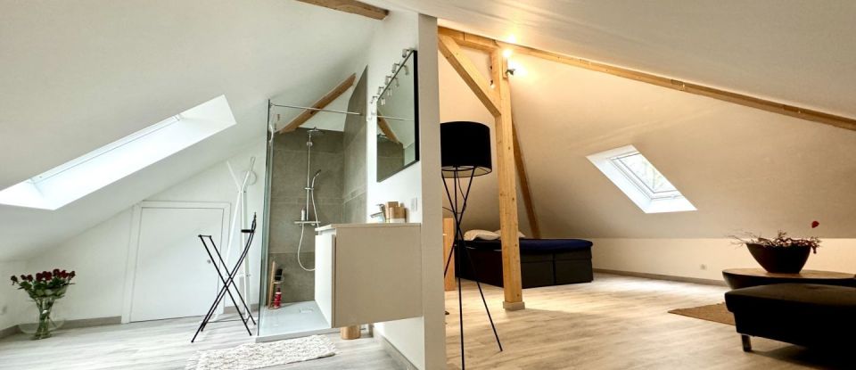 House 6 rooms of 148 m² in Neuville-en-Ferrain (59960)