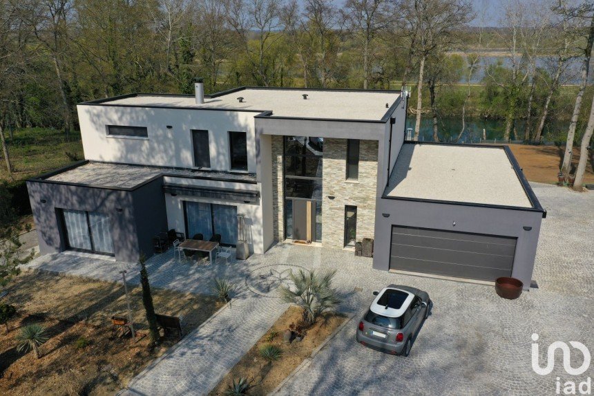 Land of 450 m² in Claye-Souilly (77410)