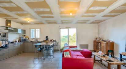 House 6 rooms of 122 m² in Uzès (30700)