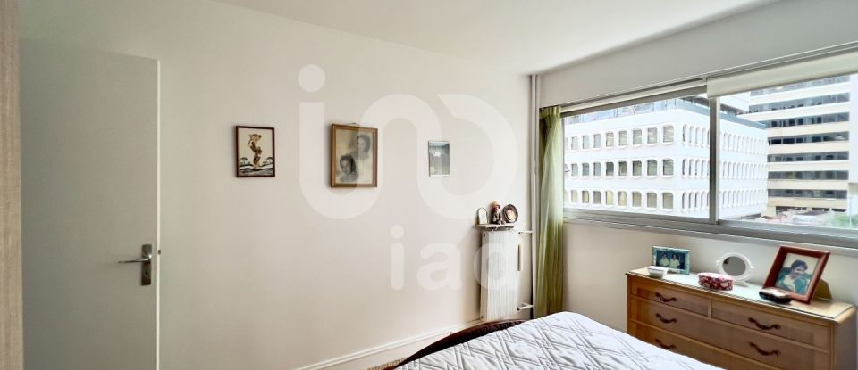 Apartment 2 rooms of 46 m² in Paris (75015)