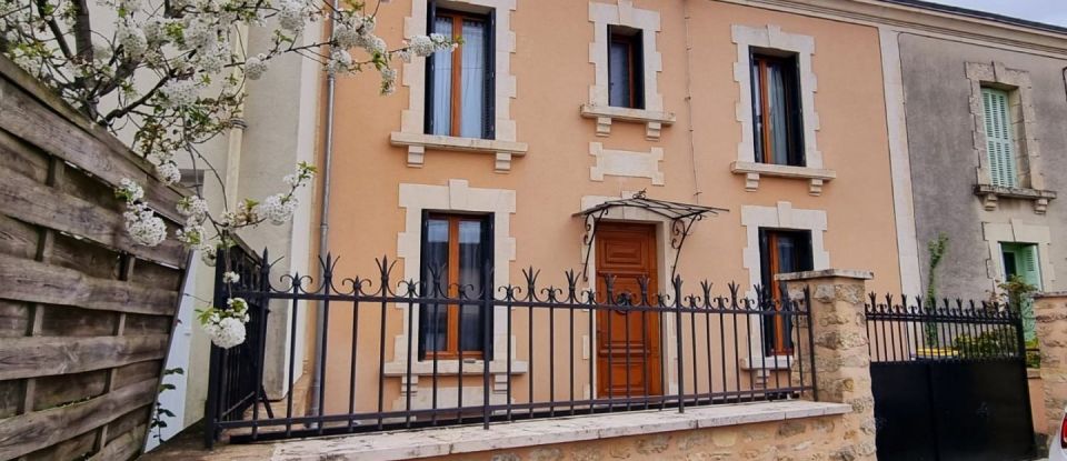 House 7 rooms of 140 m² in Poitiers (86000)