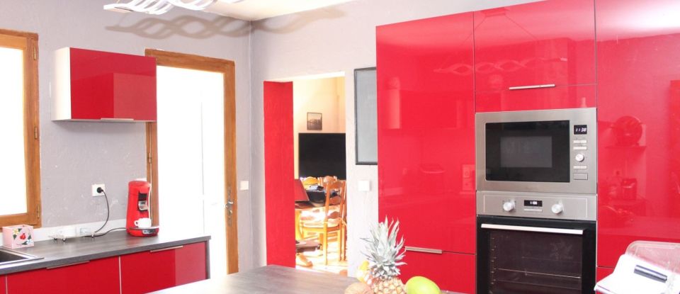 Maison 5 pièces de 145 m² à Comps-sur-Artuby (83840)