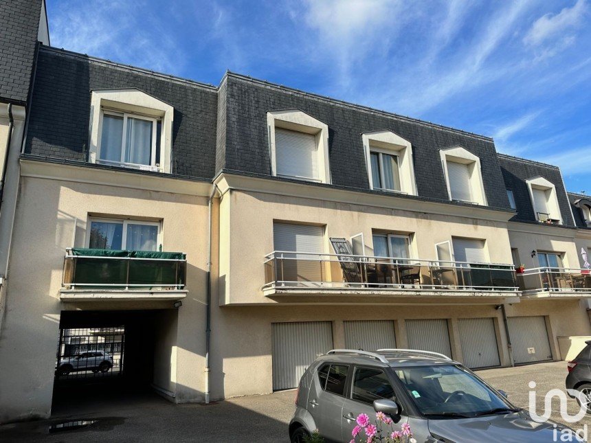 Apartment 2 rooms of 42 m² in Pontault-Combault (77340)