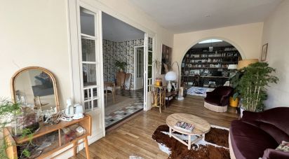 House 6 rooms of 170 m² in Bordeaux (33800)