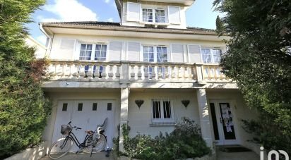 Maison 8 pièces de 220 m² à Bry-sur-Marne (94360)