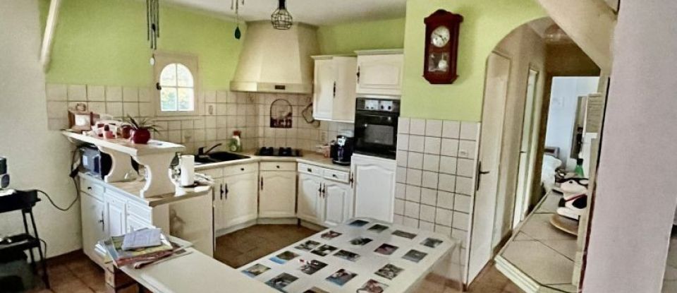 House 5 rooms of 99 m² in Plouguenast (22150)