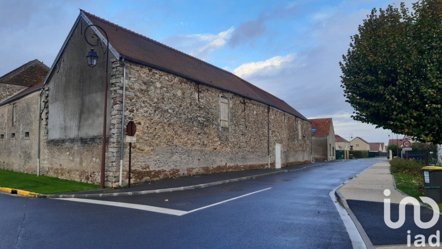Barn conversion 1 room of 200 m² in Limoges-Fourches (77550)
