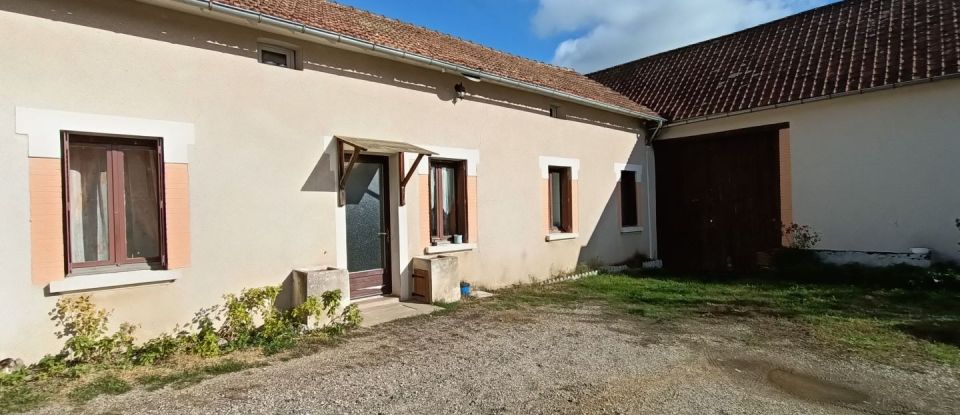 Country house 4 rooms of 105 m² in Saint-Rémy-en-Rollat (03110)