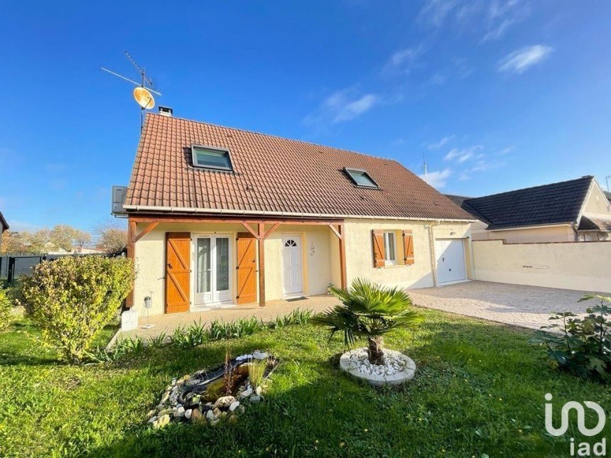 House 6 rooms of 122 m² in Meaux (77100)
