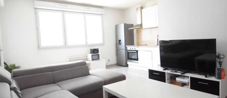 Apartment 3 rooms of 56 m² in Marseille (13003)
