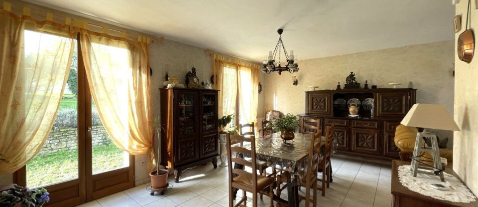 Maison traditionnelle 5 pièces de 124 m² à Saint-Martin-de-Bernegoue (79230)