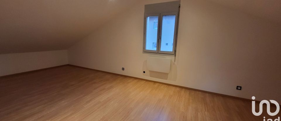 House 6 rooms of 120 m² in Besançon (25000)