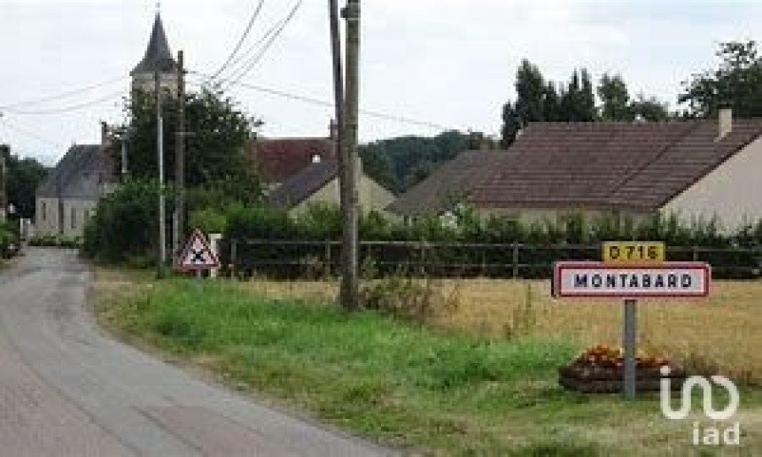 Land of 3,300 m² in Montabard (61160)