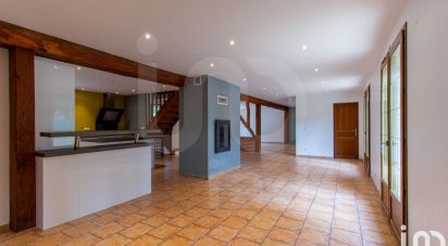 House 8 rooms of 238 m² in Neuilly-sous-Clermont (60290)
