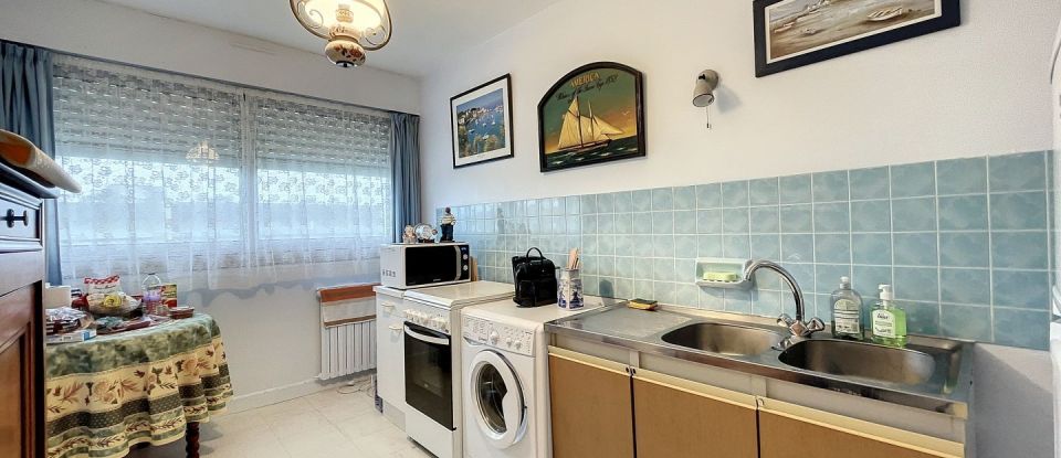 Apartment 2 rooms of 57 m² in Quiberon (56170)