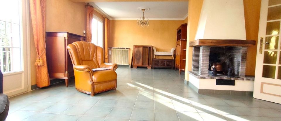 House 6 rooms of 130 m² in Avrillé (49240)