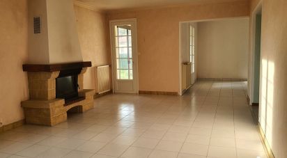 House 6 rooms of 130 m² in Essarts en Bocage (85140)