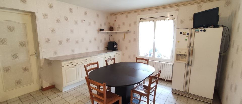 House 9 rooms of 185 m² in Chauvigny (86300)