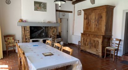 House 7 rooms of 198 m² in Manot (16500)