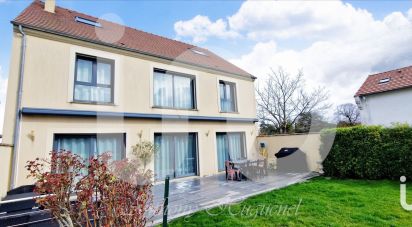 House 7 rooms of 210 m² in Jablines (77450)