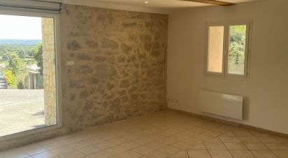 Apartment 3 rooms of 74 m² in Pierrevert (04860)