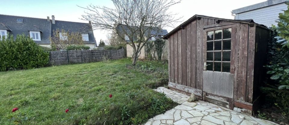 House 4 rooms of 95 m² in Saint-Coulomb (35350)