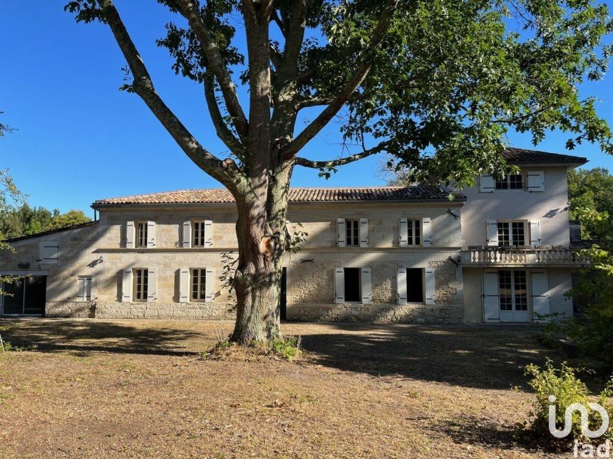 Maison 7 pièces de 333 m² à Périssac (33240)