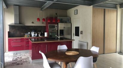 House 4 rooms of 121 m² in Bordeaux (33200)